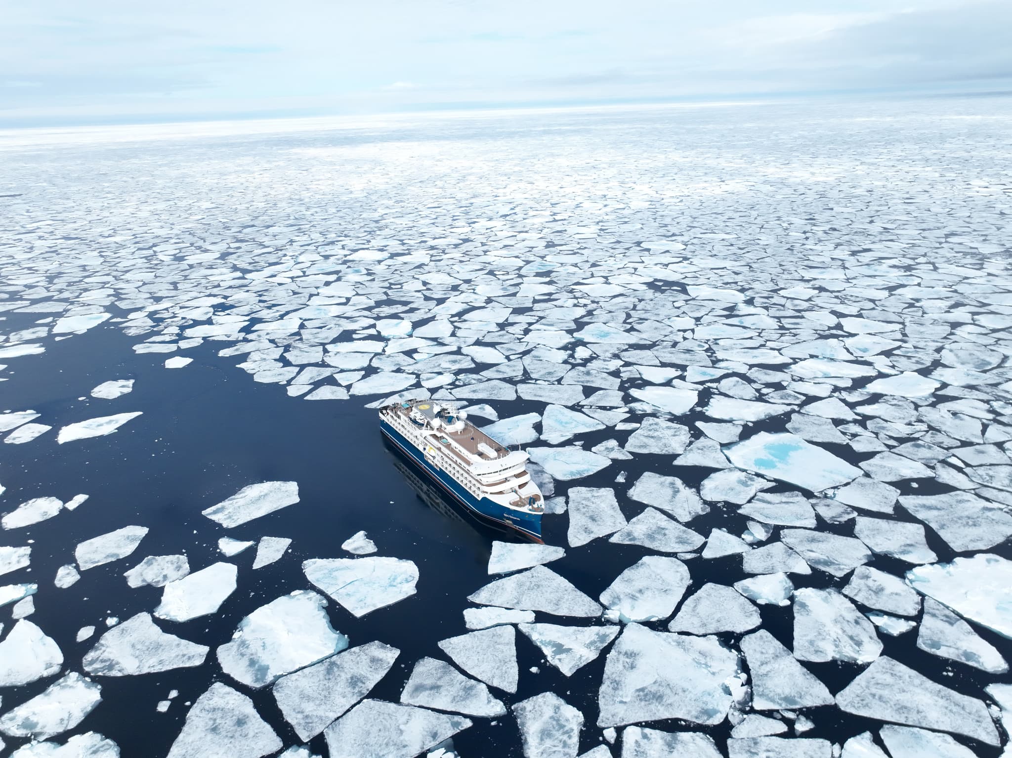 Reykjavik to Longyearbyen